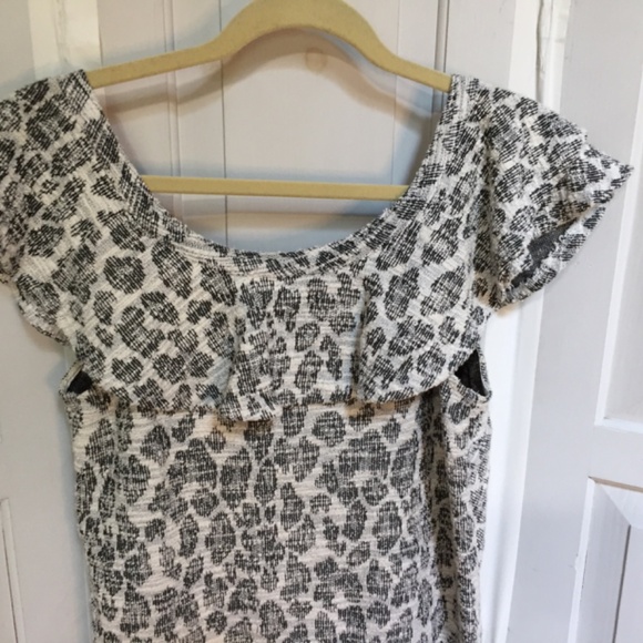 Dolan Left Coast Collection Gray Leopard Print Top - Picture 11 of 14